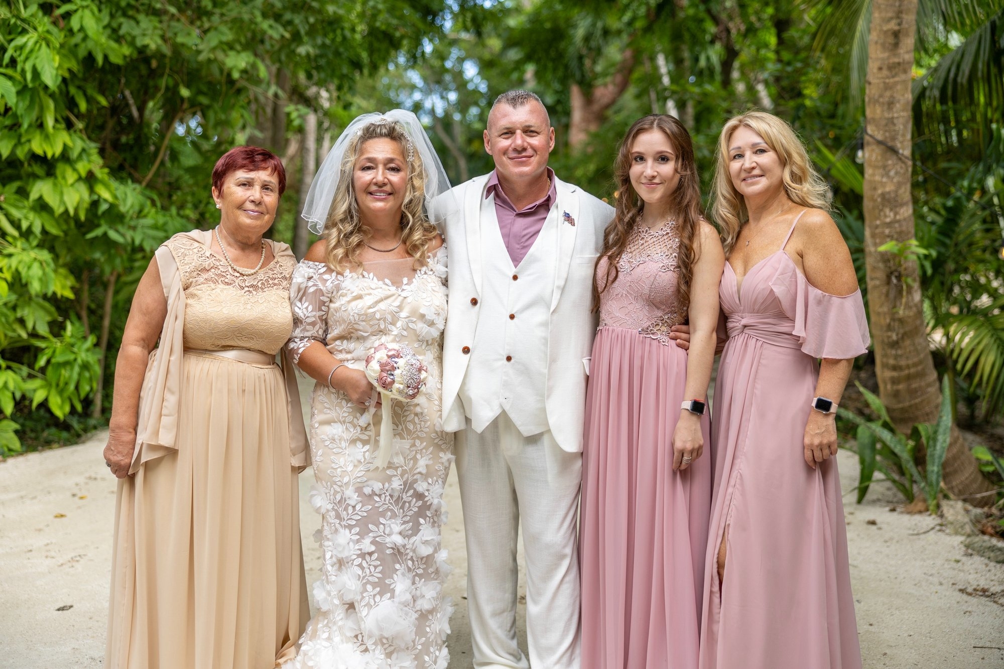 carousel-hero-element image-1